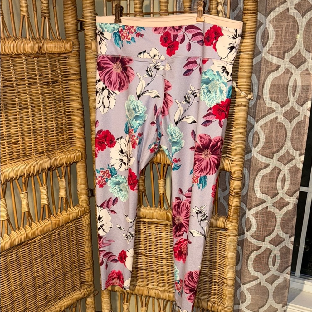 Old Navy Pink and Red Floral Leggings